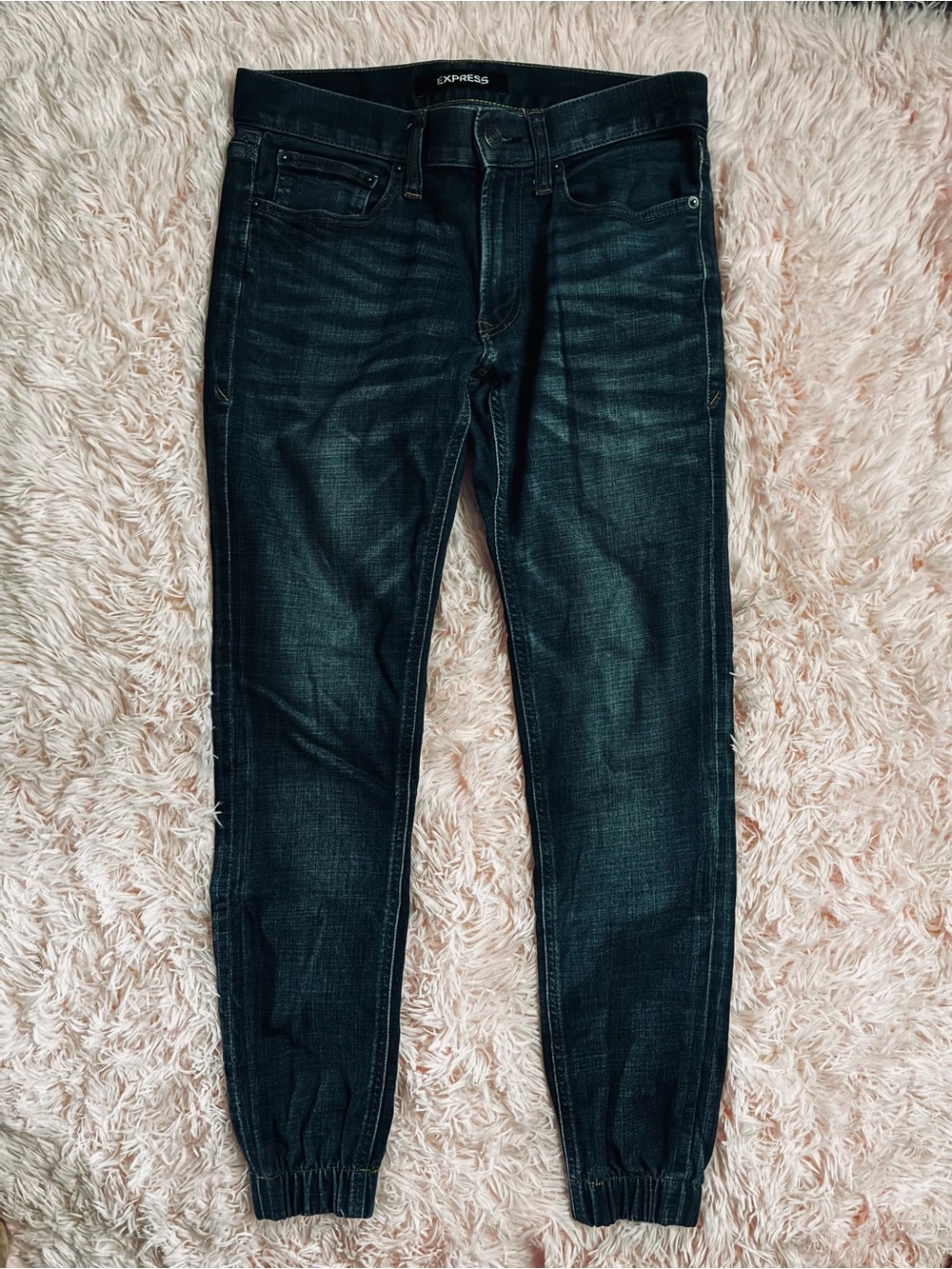 Like New Express Men's Skinny 30 x 32 Dark Wash Blue Jeans